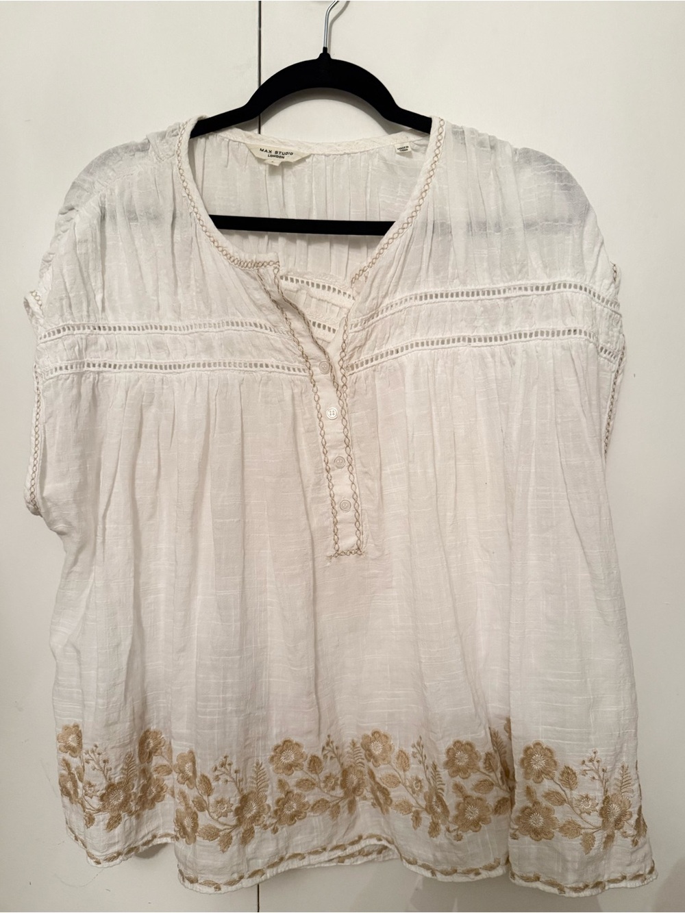 Max Studio London White Embroidered Boho Peasant Top - L